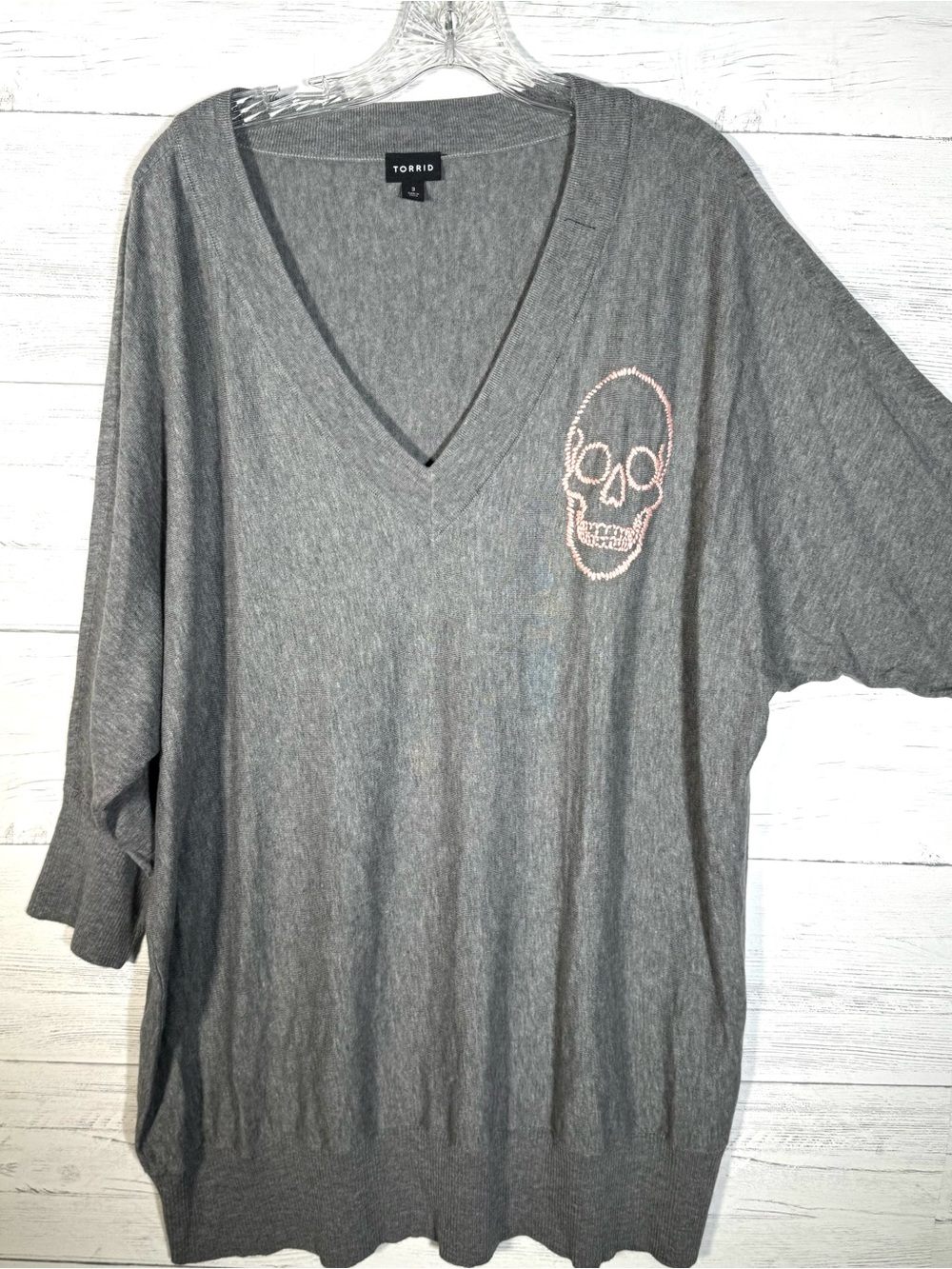 Torrid Gray Dolman Sleeve Embroidered Skull Sweater Women Plus Sz 3X - Picture 3 of 6